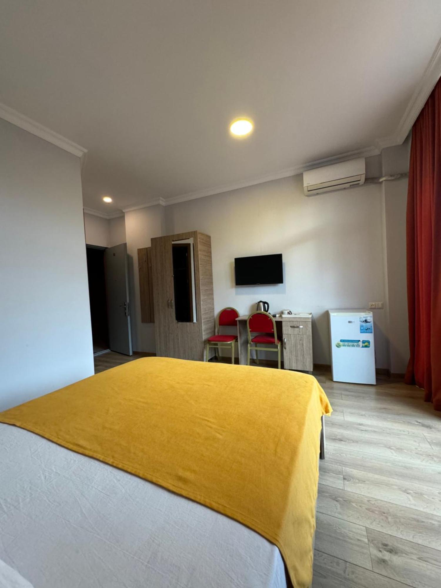 Apartamento Colibri Batumi Exterior foto